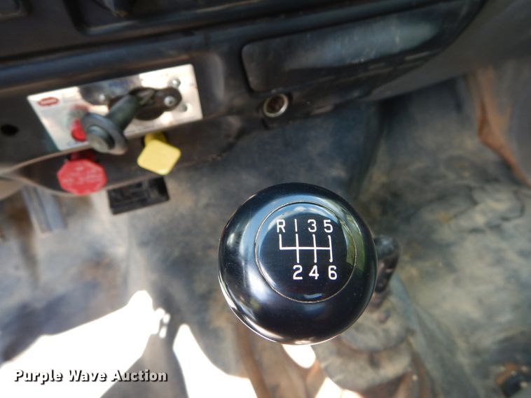 image for item GV9047 2004 Ford F750 Super Duty XL  flatbed truck