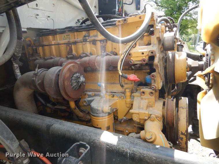 image for item GV9047 2004 Ford F750 Super Duty XL  flatbed truck