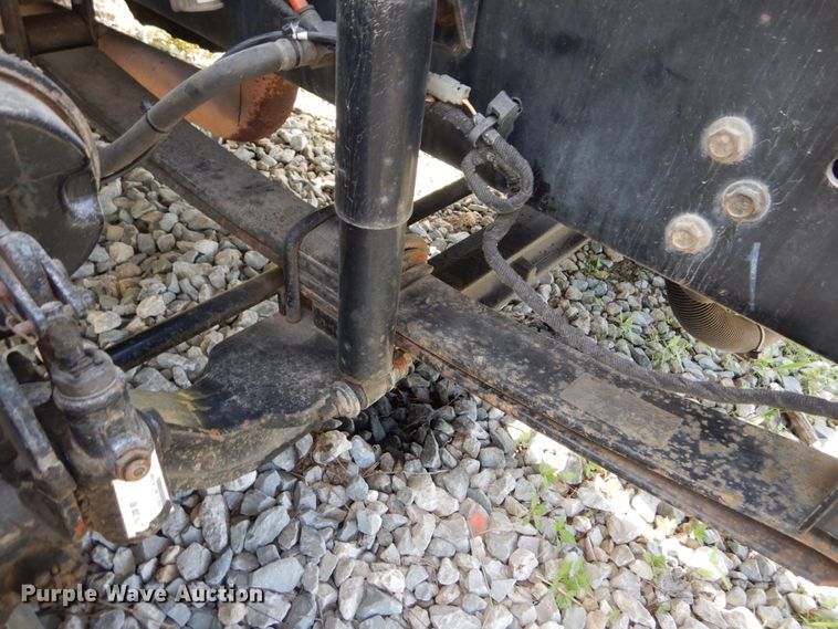 image for item GV9047 2004 Ford F750 Super Duty XL  flatbed truck