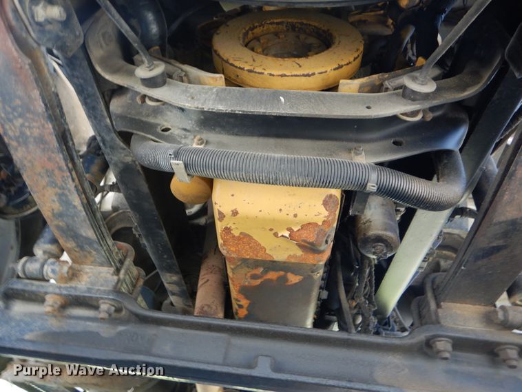 image for item GV9047 2004 Ford F750 Super Duty XL  flatbed truck