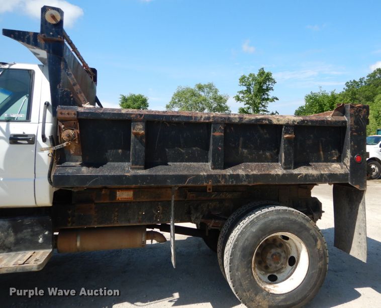 image for item GV9048 1998 Chevrolet C7500  dump truck