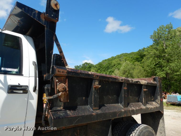 image for item GV9048 1998 Chevrolet C7500  dump truck