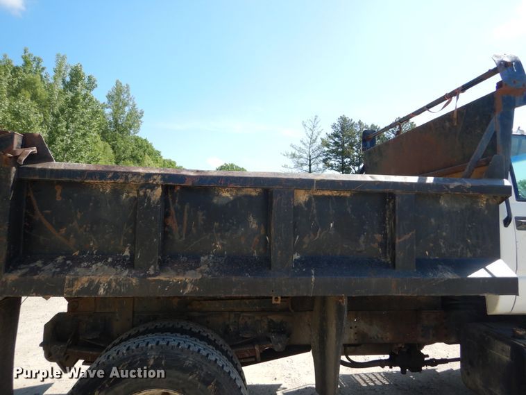 image for item GV9048 1998 Chevrolet C7500  dump truck