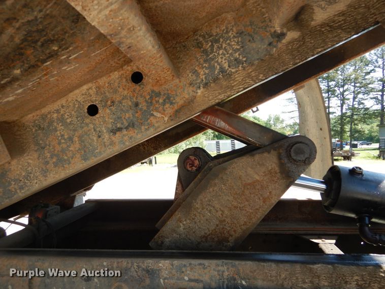 image for item GV9048 1998 Chevrolet C7500  dump truck