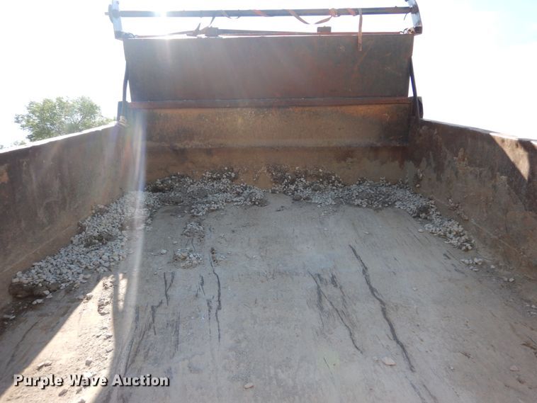 image for item GV9048 1998 Chevrolet C7500  dump truck