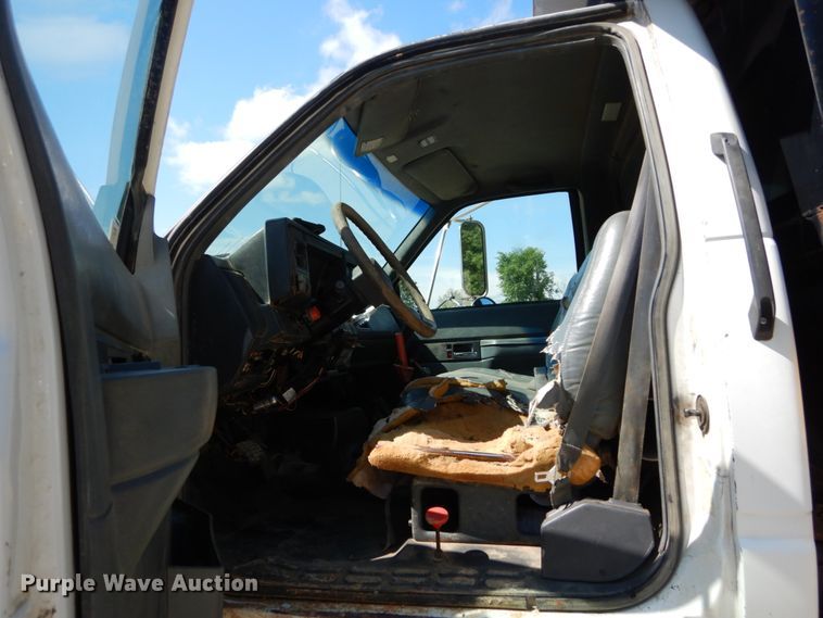 image for item GV9048 1998 Chevrolet C7500  dump truck