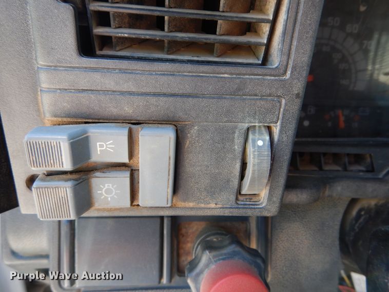 image for item GV9048 1998 Chevrolet C7500  dump truck