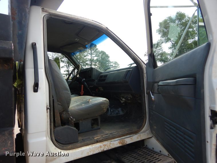 image for item GV9048 1998 Chevrolet C7500  dump truck