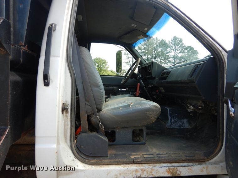image for item GV9048 1998 Chevrolet C7500  dump truck