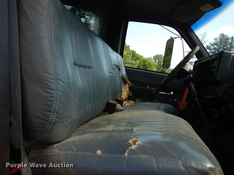 image for item GV9048 1998 Chevrolet C7500  dump truck