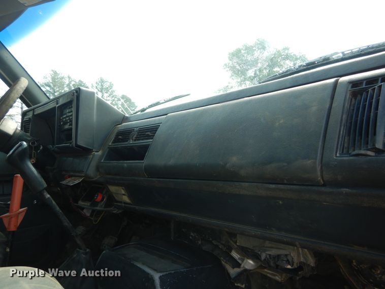 image for item GV9048 1998 Chevrolet C7500  dump truck