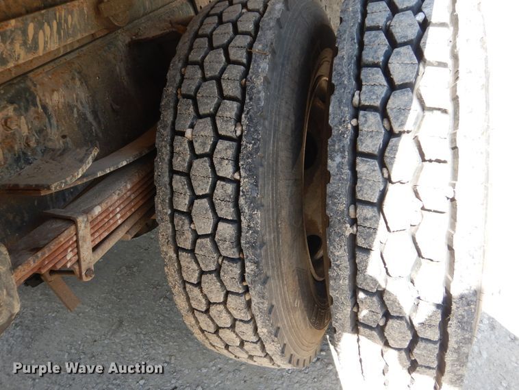 image for item GV9048 1998 Chevrolet C7500  dump truck