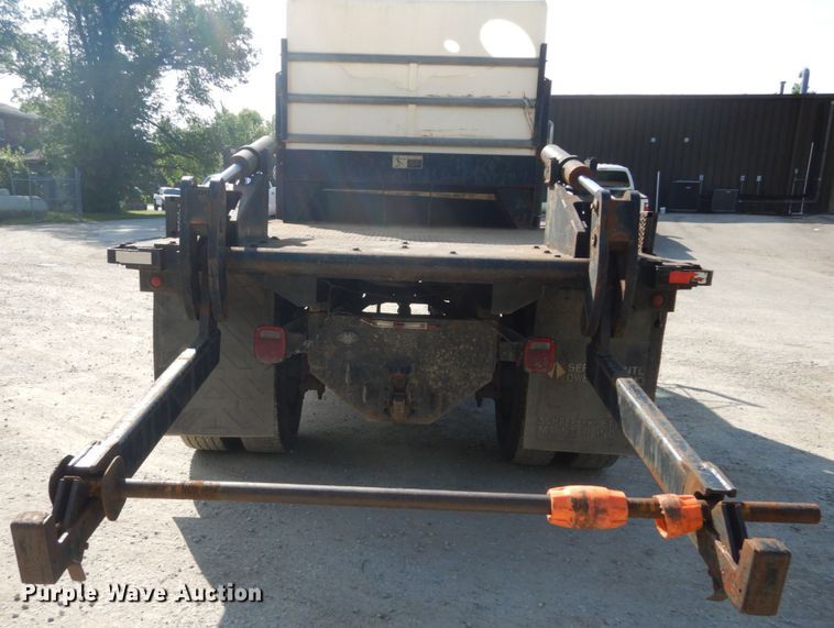 image for item GV9050 1995 International 4900  flatbed truck