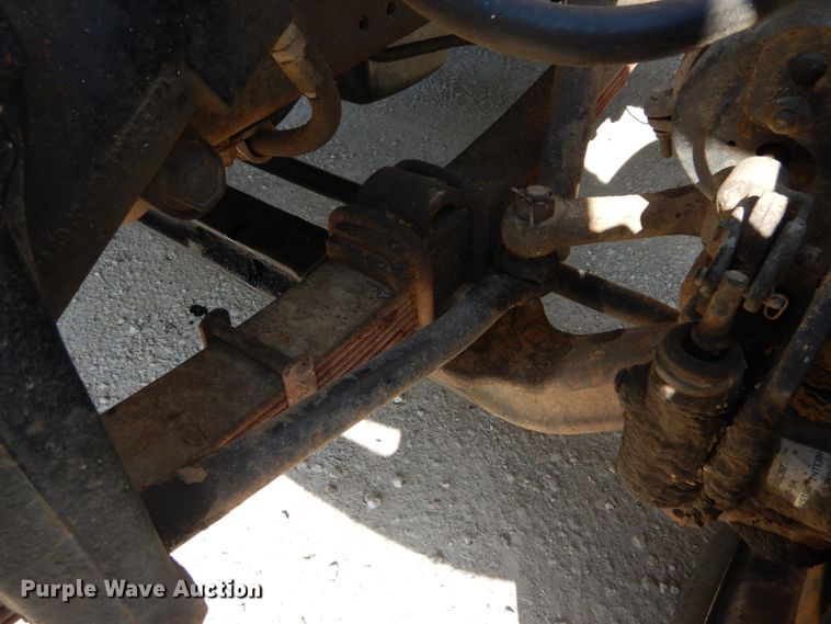 image for item GV9050 1995 International 4900  flatbed truck