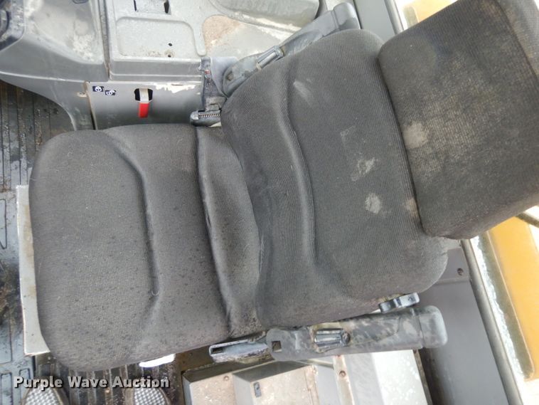 image for item GW9100 2004 Kawasaki 70ZV  wheel loader