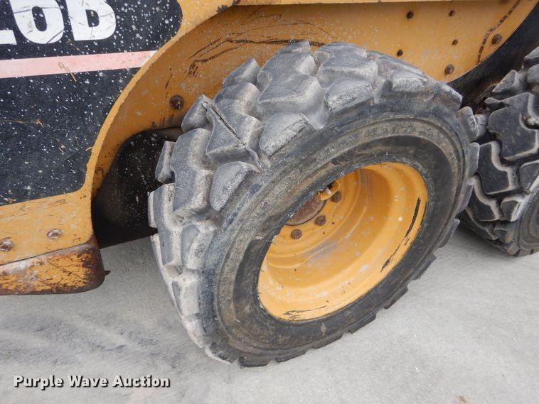 image for item GW9107 2004 Caterpillar 226B  skid steer loader