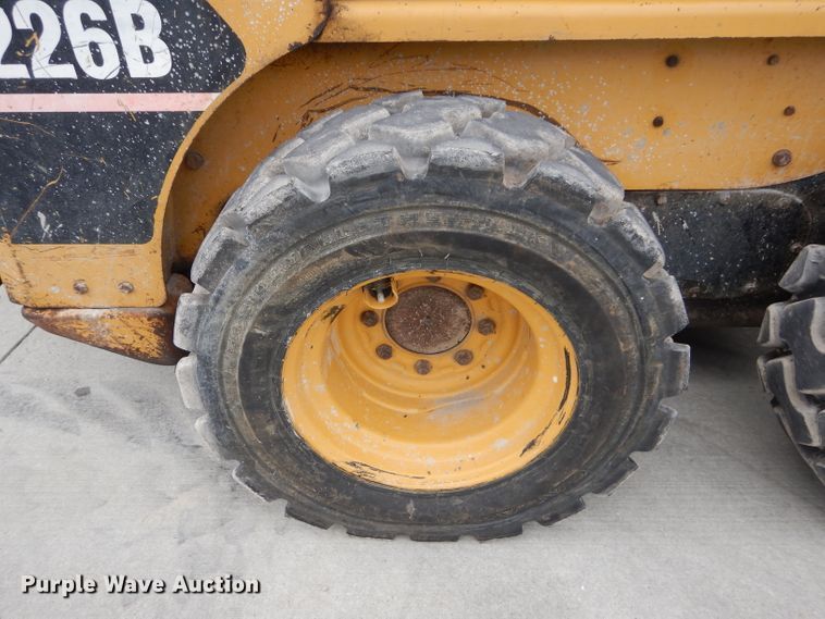image for item GW9107 2004 Caterpillar 226B  skid steer loader