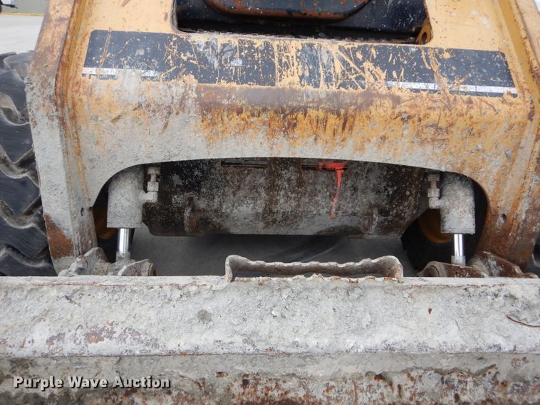 image for item GW9107 2004 Caterpillar 226B  skid steer loader