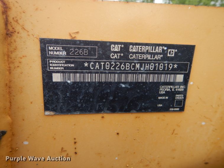 image for item GW9107 2004 Caterpillar 226B  skid steer loader