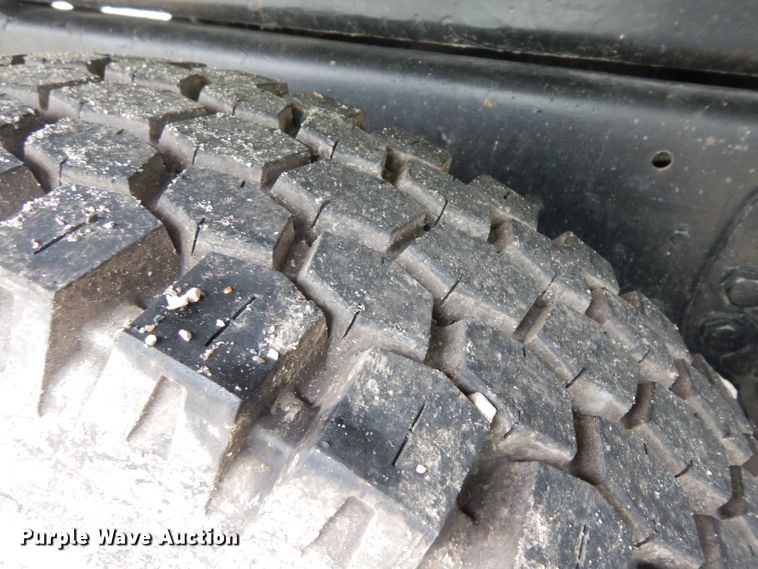 image for item GW9118 1995 Ford L9000  roll-off container truck