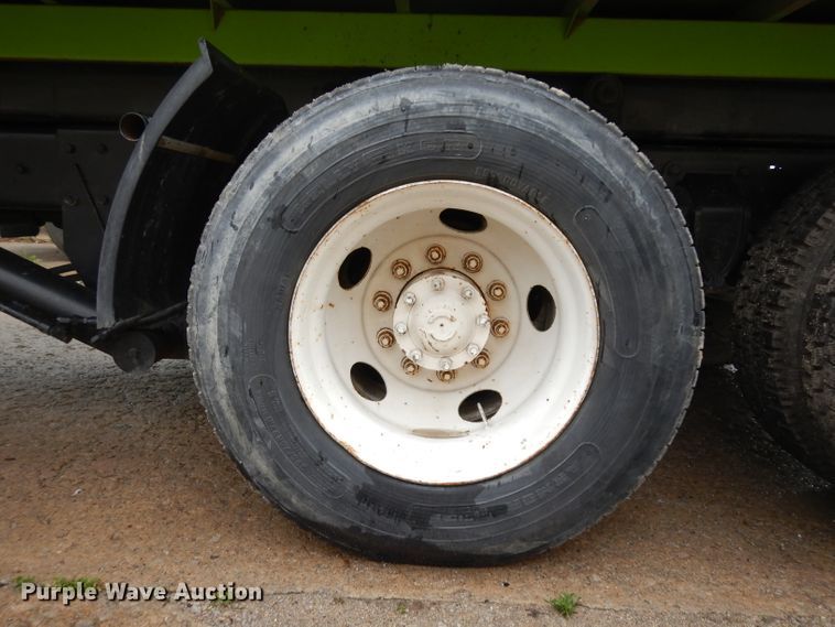 image for item GW9118 1995 Ford L9000  roll-off container truck