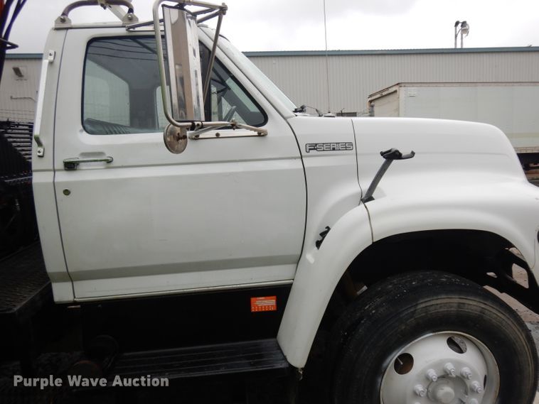 image for item GW9119 1999 Ford F800 dump truck with crane