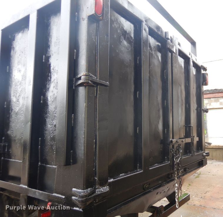 image for item GW9119 1999 Ford F800 dump truck with crane