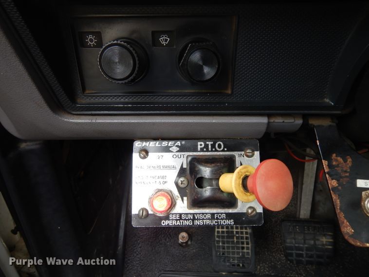 image for item GW9119 1999 Ford F800 dump truck with crane