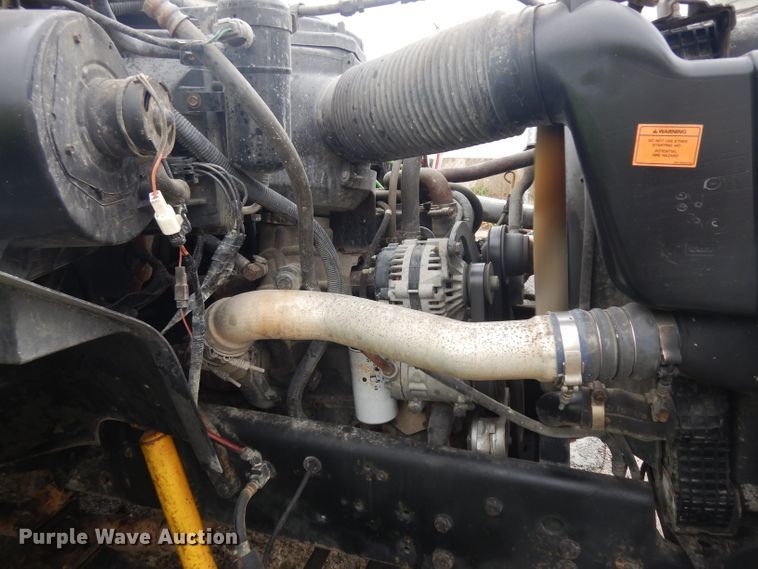 image for item GW9119 1999 Ford F800 dump truck with crane