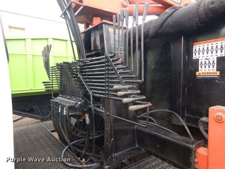 image for item GW9119 1999 Ford F800 dump truck with crane