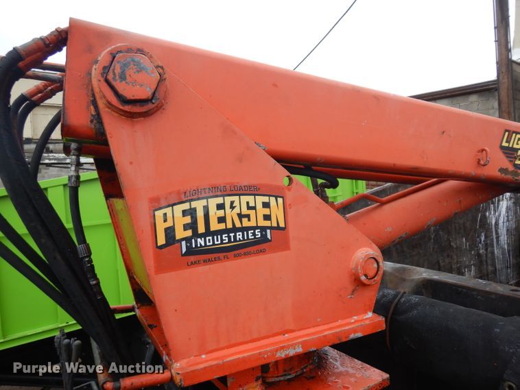 image for item GW9119 1999 Ford F800 dump truck with crane