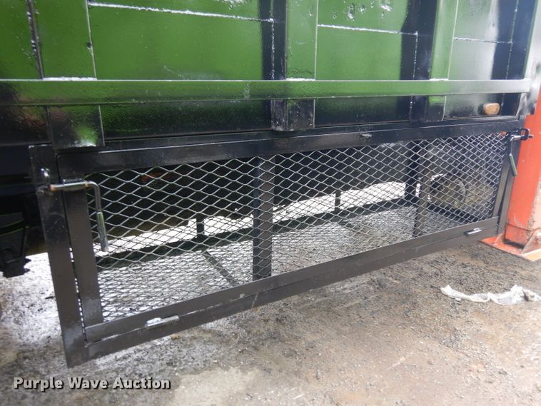 image for item GW9119 1999 Ford F800 dump truck with crane