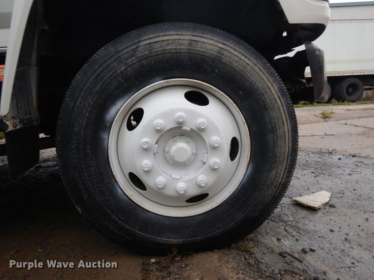 image for item GW9119 1999 Ford F800 dump truck with crane