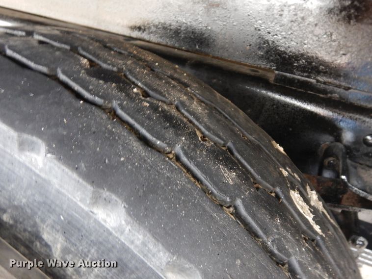 image for item GW9119 1999 Ford F800 dump truck with crane