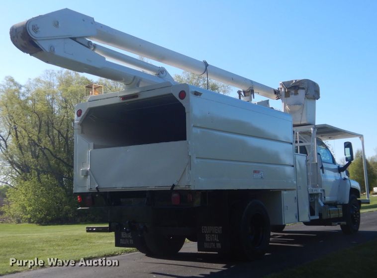 image for item GW9875 2003 Chevrolet C6500  forestery bucket truck