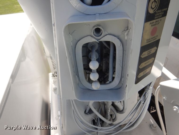 image for item GW9875 2003 Chevrolet C6500  forestery bucket truck
