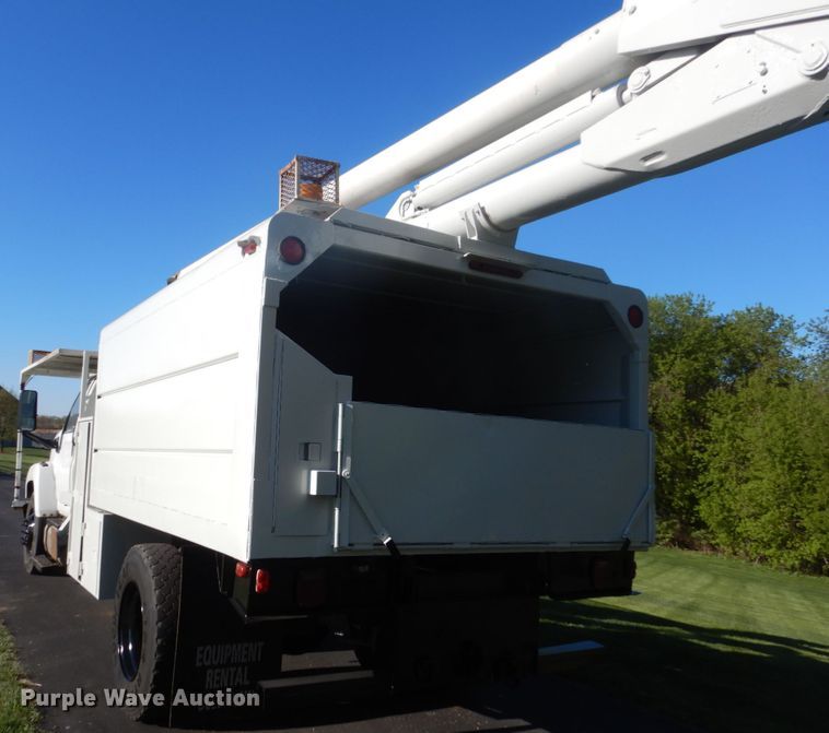 image for item GW9875 2003 Chevrolet C6500  forestery bucket truck
