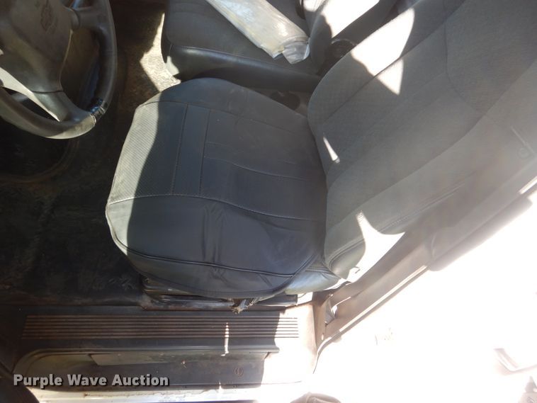 image for item GW9875 2003 Chevrolet C6500  forestery bucket truck