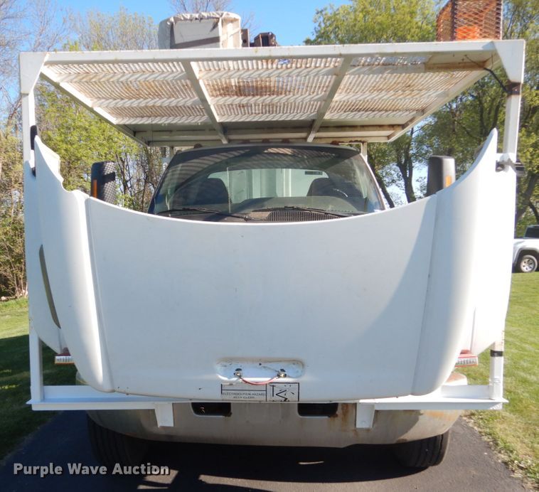 image for item GW9875 2003 Chevrolet C6500  forestery bucket truck