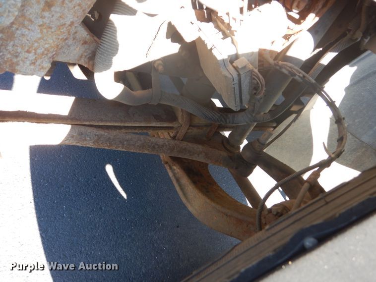 image for item GW9875 2003 Chevrolet C6500  forestery bucket truck