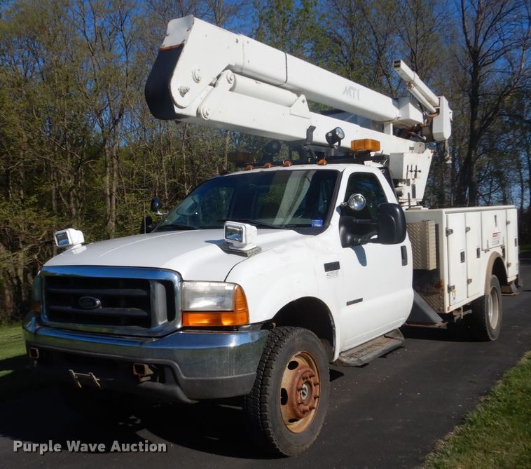 image for item GW9876 2000 Ford F550 Super Duty  bucket truck