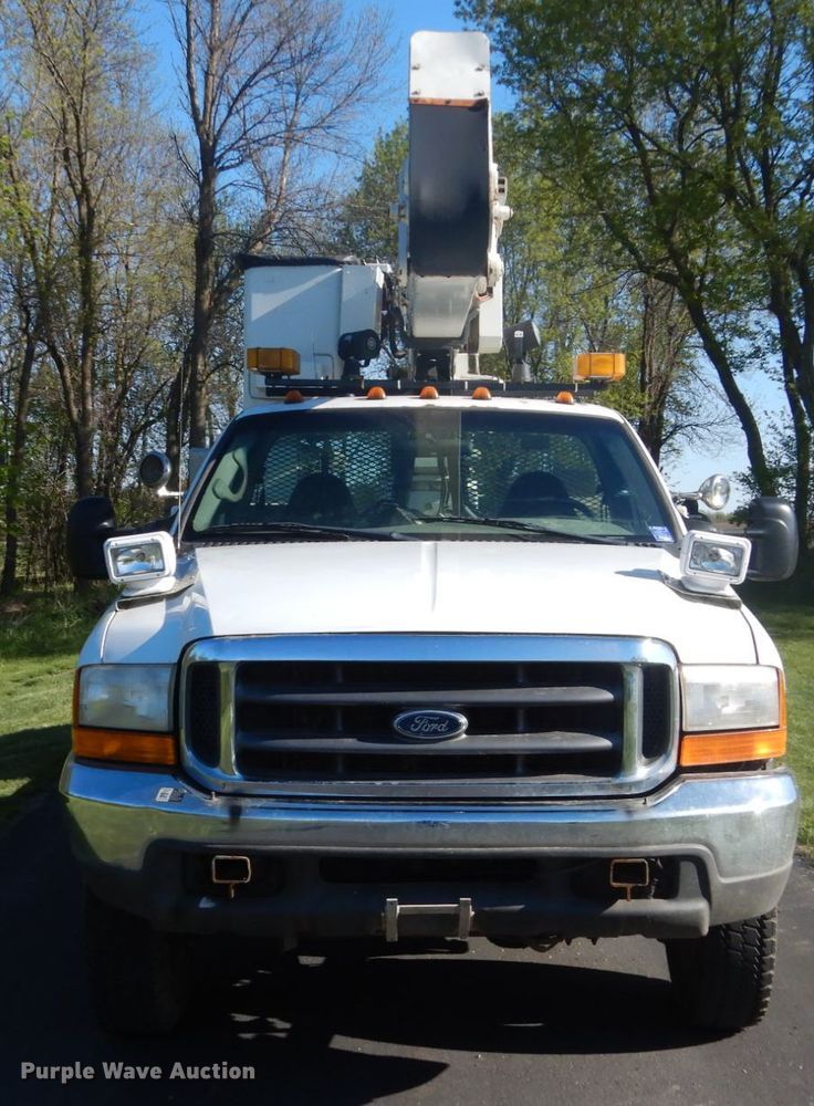 image for item GW9876 2000 Ford F550 Super Duty  bucket truck
