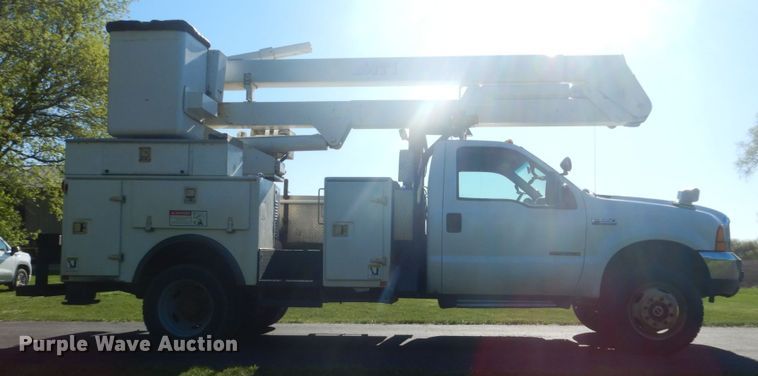 image for item GW9876 2000 Ford F550 Super Duty  bucket truck