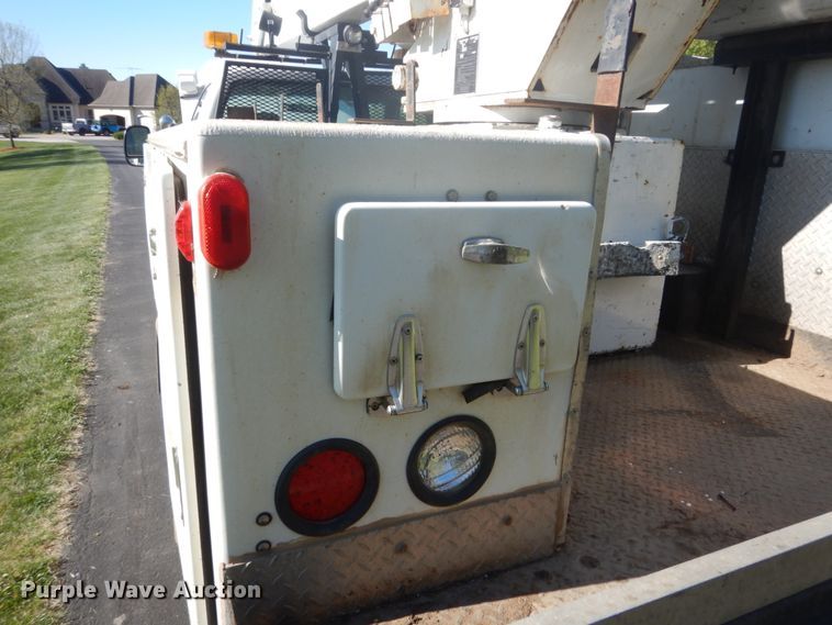 image for item GW9876 2000 Ford F550 Super Duty  bucket truck