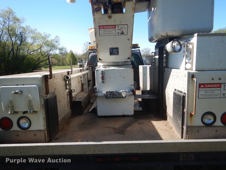 image for item GW9876 2000 Ford F550 Super Duty  bucket truck