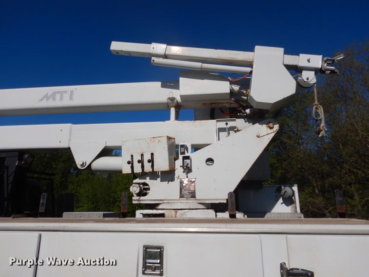 image for item GW9876 2000 Ford F550 Super Duty  bucket truck