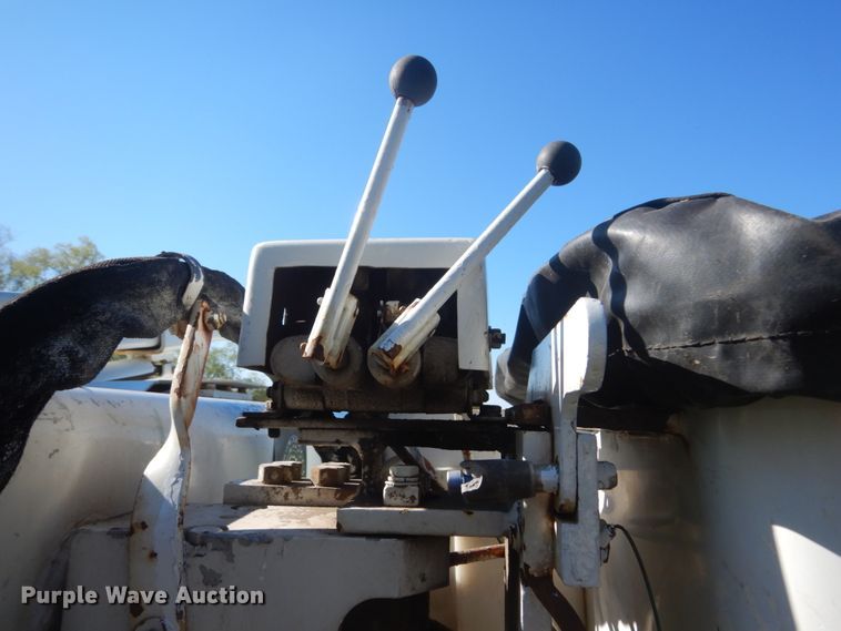 image for item GW9876 2000 Ford F550 Super Duty  bucket truck