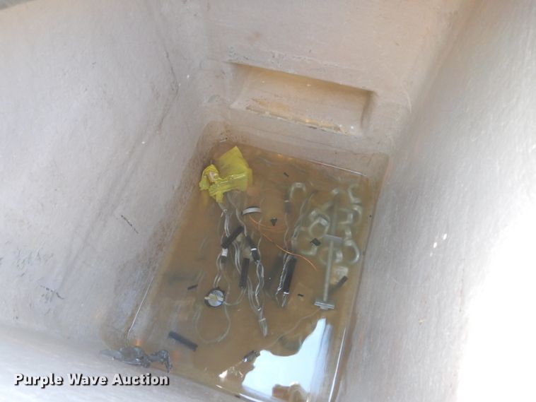 image for item GW9876 2000 Ford F550 Super Duty  bucket truck