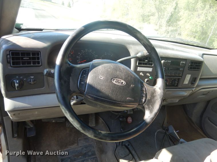 image for item GW9876 2000 Ford F550 Super Duty  bucket truck