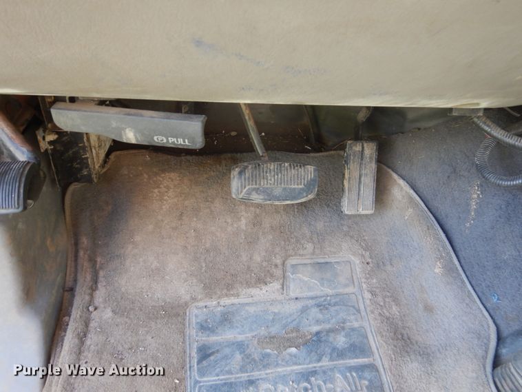 image for item GW9876 2000 Ford F550 Super Duty  bucket truck